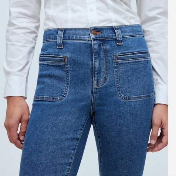 Madewell Denim - Madewell Mid-rise Kick Out Jeans Size 30